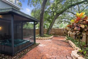 1720 CASTLE ROCK RD, TAMPA, FL 33612 Sold 10/06/22