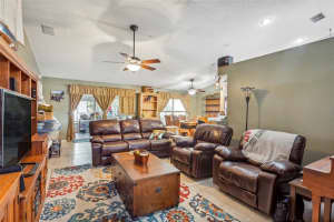303 LAKEWAY LN, APOLLO BEACH, FL 33572 Sold 10/14/22