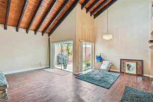 2731 HAVERHILL CT #2731, CLEARWATER, FL 33761 Sold 10/28/22
