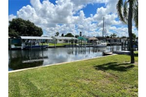 1041 APOLLO BEACH BLVD #B, APOLLO BEACH, FL 33572 Sold 09/23/22