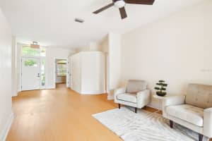 9211 WATERBIRD DR, RIVERVIEW, FL 33578 Sold 10/14/22