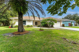 1913 TWISTING LN, ZEPHYRHILLS, FL 33543 Sold 10/03/22
