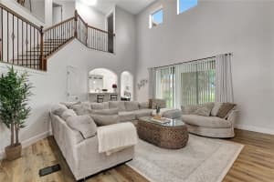 9805 PALAZZO ST, SEFFNER, FL 33584 Sold 10/19/22