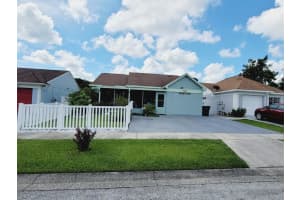 1918 CROWN PARK DR, VALRICO, FL 33594 Sold 12/02/22