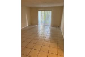 2804 SOMERSET PARK DR #103, TAMPA, FL 33613 Sold 10/20/22