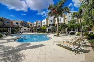 1181 25TH LN N, ST PETERSBURG, FL 33713 Sold 11/09/22