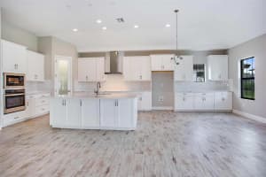 9165 WARM SPRINGS CIR, PARRISH, FL 34219 Sold 07/21/23