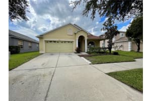 4233 HARTFORD LAKE DR, TAMPA, FL 33619 Sold 11/11/22