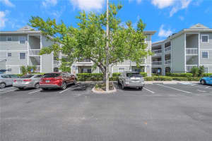 6826 STONESTHROW CIR N #11205, ST PETERSBURG, FL 33710 Sold 10/21/22