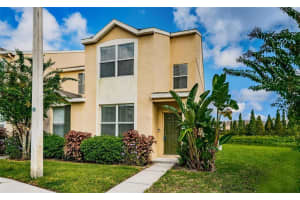 10412 HERON LAKE DR, RIVERVIEW, FL 33578 Sold 12/23/22