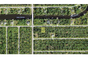 14017 HYDRANGEA AVE, PORT CHARLOTTE, FL 33953 - MLS#MFRT3403518