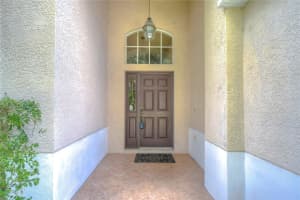 4765 WHISPERING WIND AVE, TAMPA, FL 33614 Sold 11/10/22