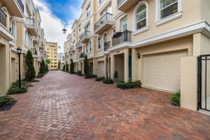 438 Regent Ln, St. Petersburg, FL 33701, Sold 11/30/22
