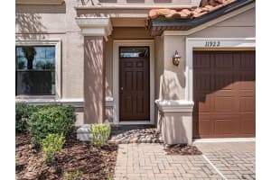 11922 FROST ASTER DR, RIVERVIEW, FL 33579 Sold 05/05/23