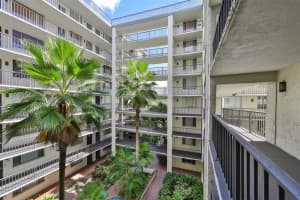 2699 SEVILLE BLVD #401, CLEARWATER, FL 33764 Sold 10/28/22