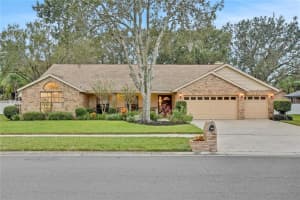 2211 GLEN MIST DR, VALRICO, FL 33594 Sold 01/31/23