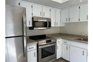 860 VIRGINIA ST #109, DUNEDIN, FL 34698 Sold 01/03/23