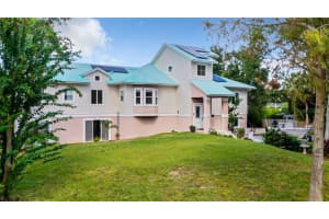 1580 Macchesney Dr, Tarpon Springs, FL 34689, Sold 12/01/22