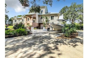 1580 Macchesney Dr, Tarpon Springs, FL 34689, Sold 12/01/22