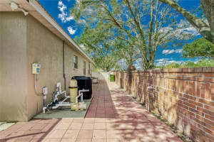 200 Lake Region Blvd SE, Winter Haven, FL 33881, Sold 02/28/23