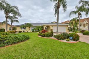 6327 Wisteria Ln, Apollo Beach, FL 33572, Sold 11/17/22