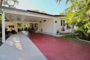 180 N SAINT THOMAS CIR, APOLLO BEACH, FL 33572 Sold 01/12/23