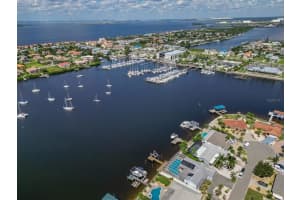 6366 Cocoa Ln, Apollo Beach, FL 33572, Sold 11/07/22
