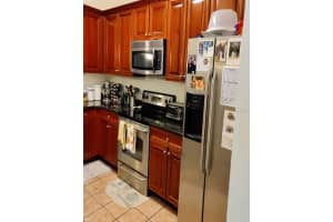 8012 New Ross Ct, Tampa, FL 33610, Sold 12/06/22