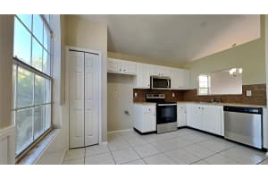 7639 REDWOOD COUNTRY RD, ORLANDO, FL 32835 Sold 04/20/23