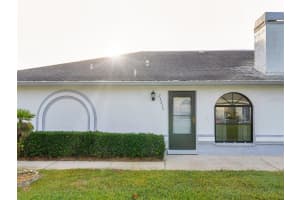 23235 Club Villas Dr, Land O' Lakes, FL 34639, Sold 11/09/22