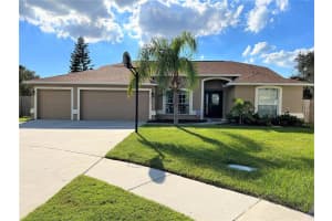 9702 MARY ROBIN DR, RIVERVIEW, FL 33569 Sold 11/17/22