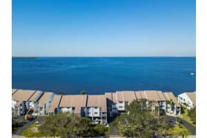812 Bahia Del Sol Dr, Ruskin, FL 33570, Sold 04/04/23