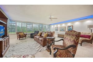 100 SANDS POINT RD #303, LONGBOAT KEY, FL 34228 Sold 09/06/23