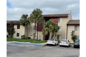 3829 S LAKE DR #213, TAMPA, FL 33614 Sold 12/08/22
