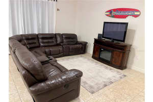 514 VILLA TREVISO CT, APOLLO BEACH, FL 33572 Sold 07/14/23