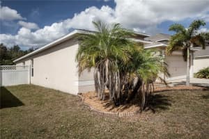 1218 ALHAMBRA CREST DR, RUSKIN, FL 33570 Sold 12/26/22