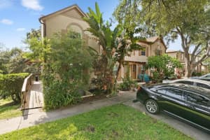 401 BRIGADOON DR, CLEARWATER, FL 33759 Sold 11/14/22