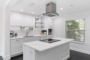 401 BRIGADOON DR, CLEARWATER, FL 33759 Sold 11/14/22
