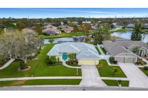 5782 Sandy Pointe Dr, Sarasota, FL 34233, Sold 11/23/22