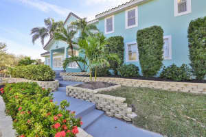 912 SYMPHONY ISLES BLVD, APOLLO BEACH, FL 33572 Sold 12/28/22
