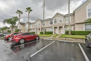 553 KENSINGTON LAKE CIR, BRANDON, FL 33511 Sold 02/10/23