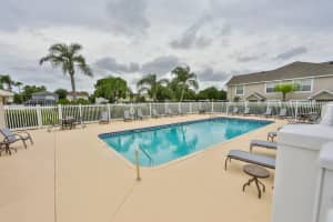 553 KENSINGTON LAKE CIR, BRANDON, FL 33511 Sold 02/10/23