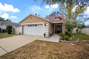704 Orchard Isle Ct, Valrico, FL 33594, Sold 12/27/22