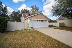 704 Orchard Isle Ct, Valrico, FL 33594, Sold 12/27/22