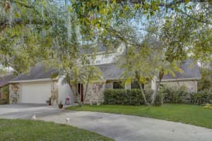 4604 LITTLE JOHN TRL, SARASOTA, FL 34232 Sold 03/14/23