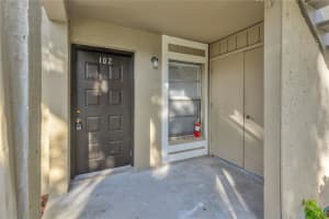 14310 HANGING MOSS CIR #102, TAMPA, FL 33613 Sold 12/08/22