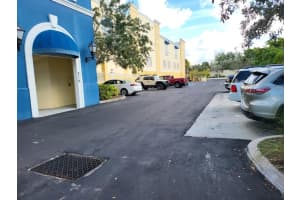 570 BLACKBURN POINT RD #14-LIDO, OSPREY, FL 34229 Sold 01/19/23