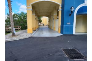570 BLACKBURN POINT RD #14-LIDO, OSPREY, FL 34229 Sold 01/19/23