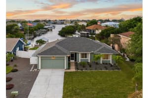 6604 Dolphin Cove Dr, Apollo Beach, FL 33572, Sold 12/02/22