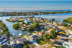 6604 Dolphin Cove Dr, Apollo Beach, FL 33572, Sold 12/02/22